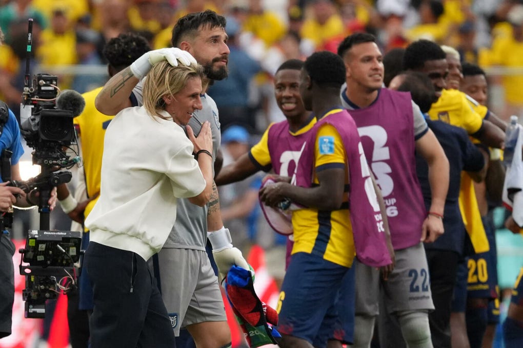 La Selección de Ecuador pasó a 16vos de final con 4 puntos.