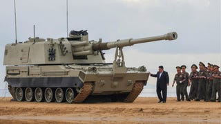 Kim Jong-un supervisó pruebas de nuevos sistemas de artillería y misiles