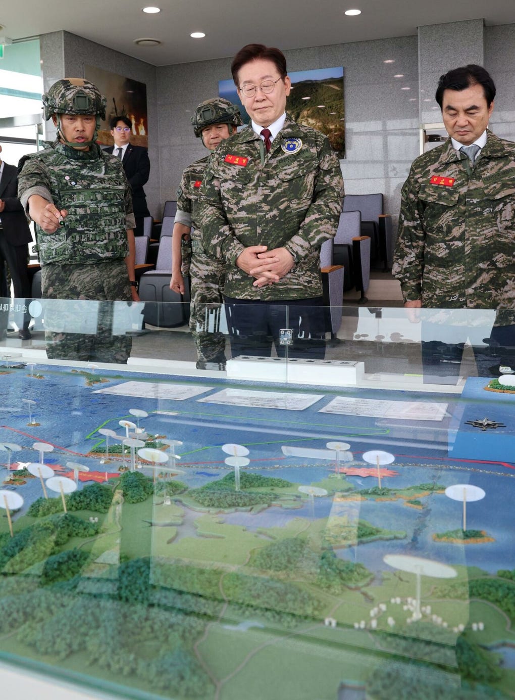 La visita de Lee Jae-myung al Cuerpo de Marines de Corea del Sur se realizó esta semana, apenas un día antes del 76º aniversario del estallido de la Guerra de Corea (1950-1953).
