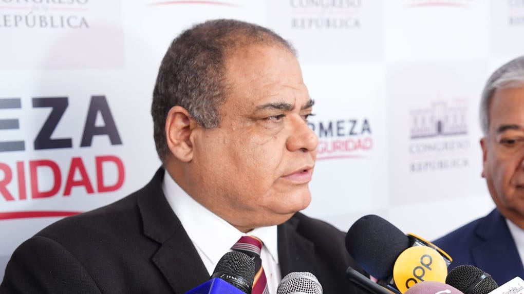MEF advierte que trabajadores CAS podrían quedarse sin gratificación si Congreso no aprueba pago gradual: 