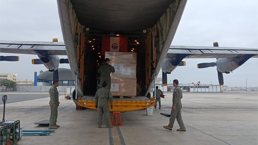 Perú envía 14 toneladas de ayuda a Venezuela: solidaridad institucional con riesgos