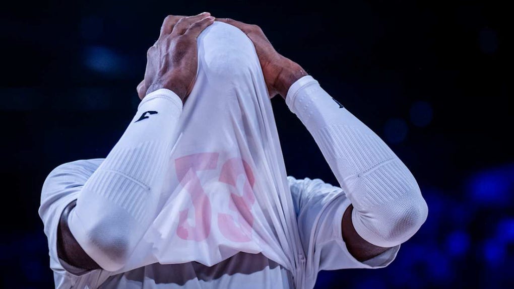 Jugadores de Cuba lamentan lesión de su compañero