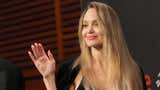 Angelina Jolie revela que lleva una década sin pareja y que busca 