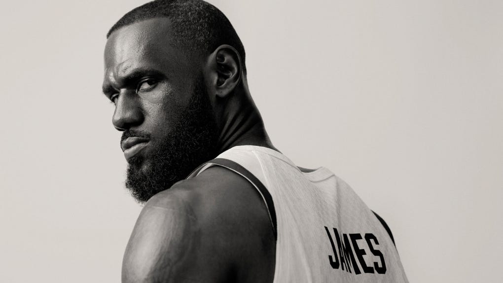 LeBron James disputará su vigesimocuarta temporada consecutiva en la NBA.
