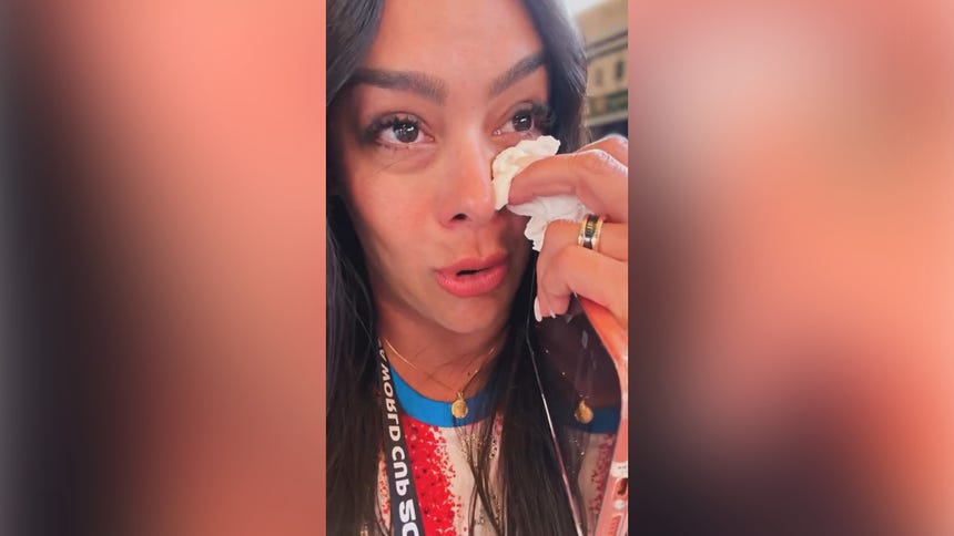 Larissa Riquelme celebra entre lágrimas la histórica clasificación de