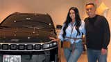 ¿Se la regaló Christian Cueva? Pamela Franco se luce con una moderna camioneta por su cumpleaños