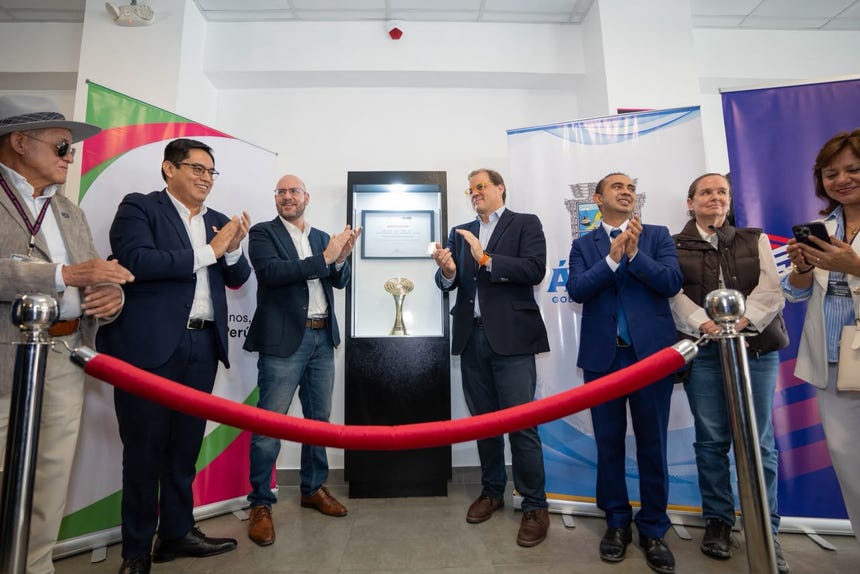 Se realizó la entrega oficial de la estatuilla del Premio Tourise 2025, reconocimiento internacional que distinguió a Áncash como el Mejor Destino de Aventura del Mundo.