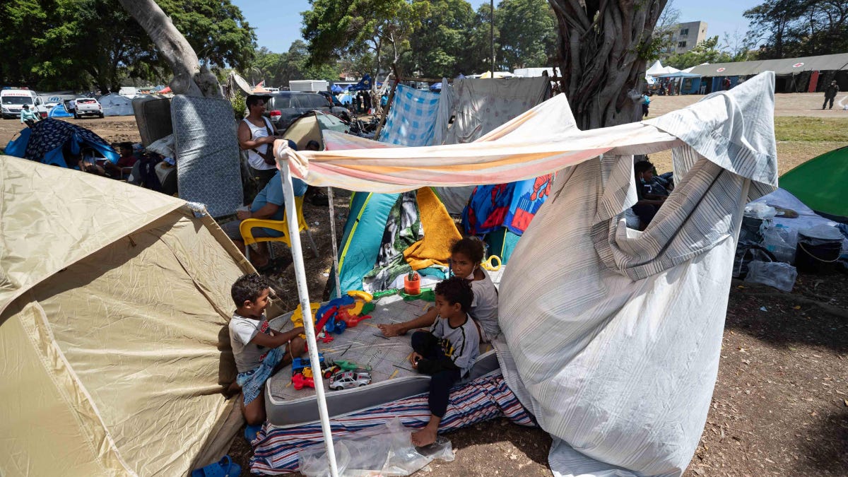 No quiero morir en un refugio”: la vida suspendida de miles de damnificados tras los terremotos en Venezuela
