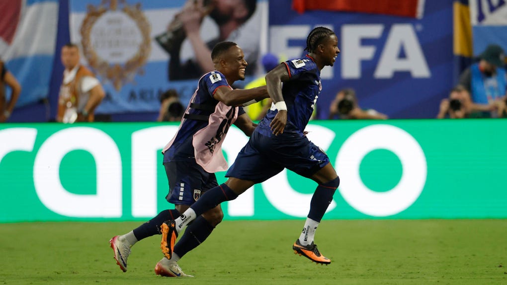 Sidny Lopes Cabral festeja el gol ante Argentina.