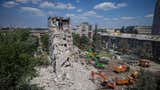 Tensión Rusia-Ucrania: elevan a 30 víctimas mortales tras el bombardeo ruso más letal del año en Kiev