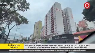A más de una semana del doble terremoto en Venezuela, los caraqueños duermen en carpas por temor a volver a sus viviendas
