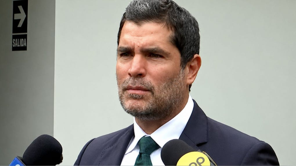 Eduardo Verástegui visitó a Keiko Fujimori y ambos rezaron un rosario por la unidad y la paz del Perú.