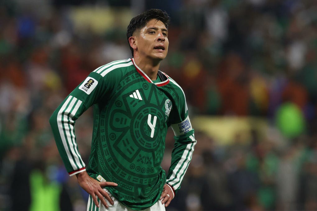 Edson Álvarez ingresó en el segundo tiempo del partido ante Inglaterra.