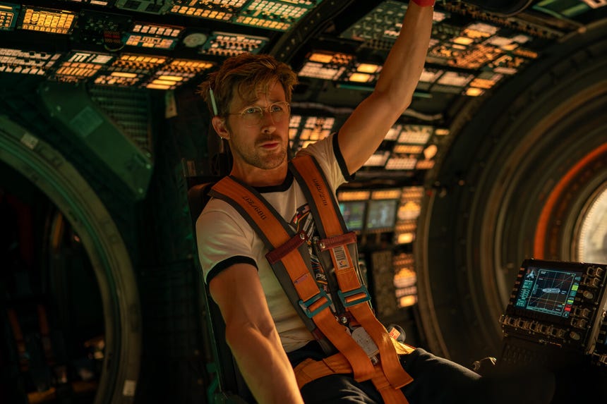 Además de Ryan Gosling, el elenco incluye a Sandra Hüller, Ken Leung, Milana Vayntrub y Lionel Boyce.
