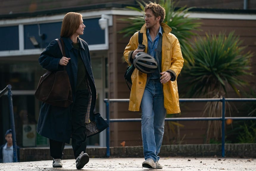 Ryan Gosling interpreta al profesor Ryland Grace en esta historia distópica sobre salvar a la humanidad.