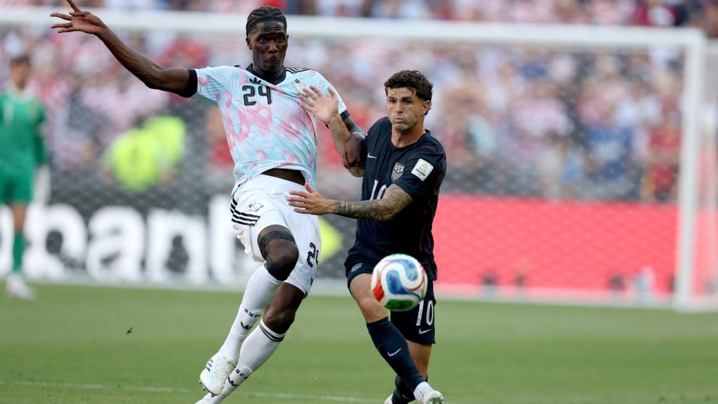 Onana juega actualmente en el Aston Villa de la Premier League