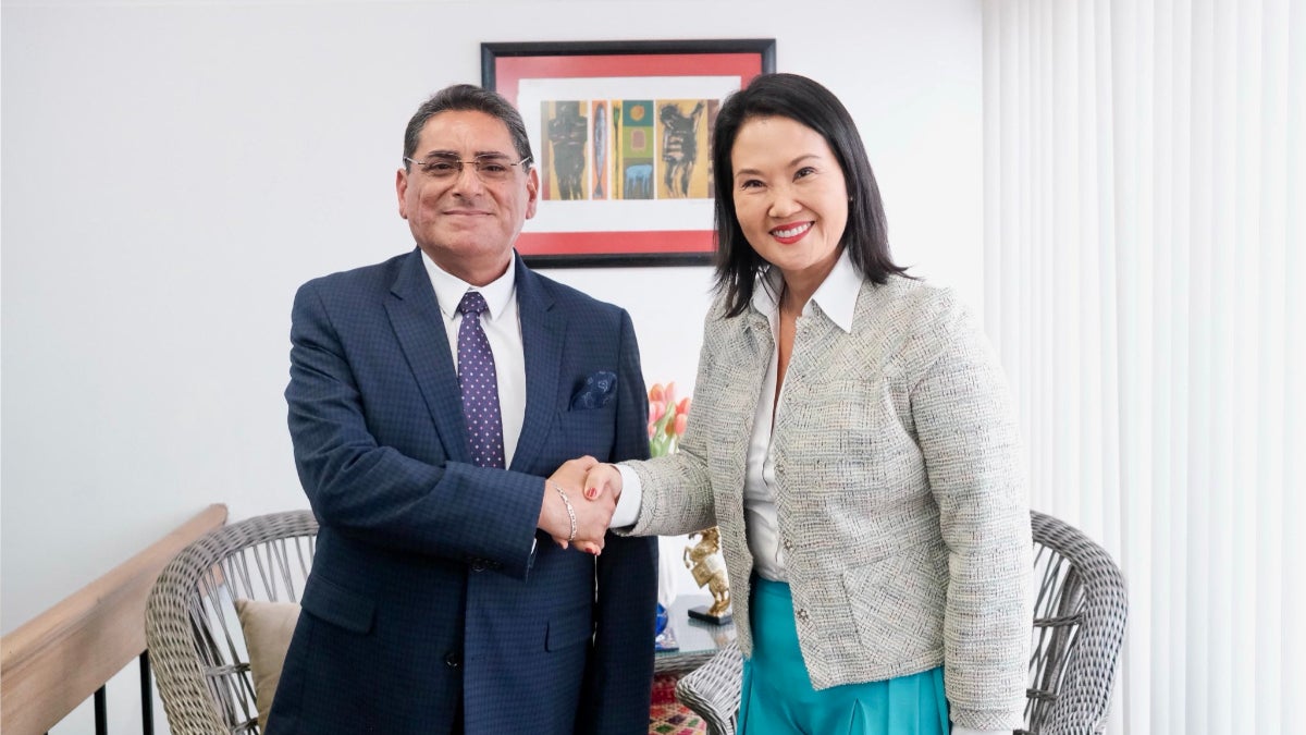 Carlos Álvarez se reunió con la presidenta electa Keiko Fujimori