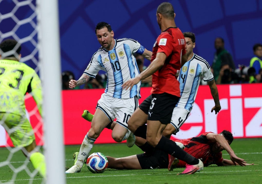 Egipto amplió su ventaja con un gol de Mostafa Zico tras un contraataque encabezado por Haissem Hassan.