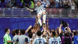 ¡Leyenda mundial! Lionel Messi fue el centro de la celebración argentina tras agónica victoria ante Egipto [FOTOS]