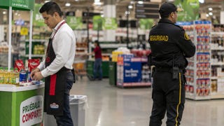 Congreso oficializa “Ley Silla”: trabajadores que laboran de pie por más de tres horas podrán descansar sentados en su jornada