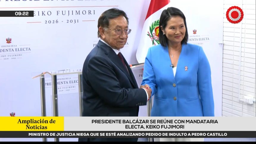 Keiko Fujimori recibió a José María Balcázar en el local de Fuerza Popular.