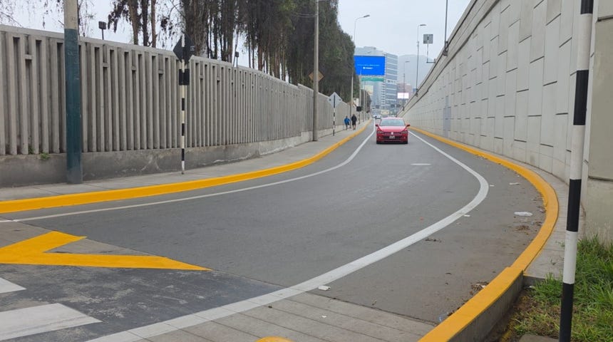 El asalto se produjo en la avenida El Derby.