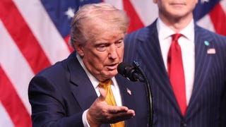 Donald Trump dice que hay 1000 misiles apuntados hacia Irán por si Teherán intenta asesinarlo