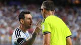 “Háblame bien, no me faltes el respeto”: el tenso momento entre Lionel Messi y el árbitro del Argentina vs Suiza