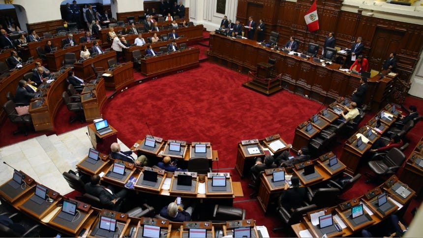 Congresistas viajan al extranjero con fondos públicos y Parlamento gasta miles de dólares en membresías