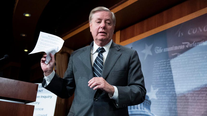 Graham era el actual presidente del Comité de Presupuesto del Senado y también era miembro del Comité de Asignaciones, del Comité Judicial y del de Medio Ambiente y Obras Públicas en esa misma cámara, donde los republicanos, al igual que en la Cámara de Representantes, tienen la mayoría.