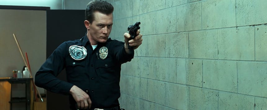 Robert Patrick interpreta al T-1000 en 'Terminator 2: El Juicio Final', el implacable villano de metal líquido.