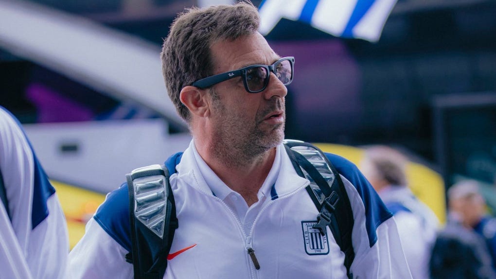 Pablo Guede, entrenador argentino de 51 años.