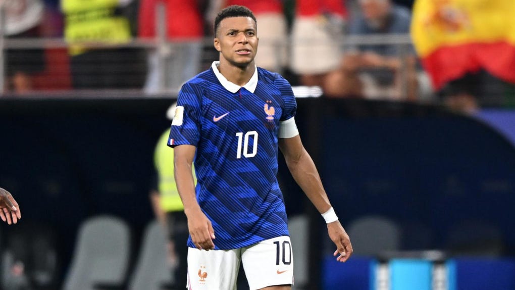 Kylian Mbappe mostró su descontento con el rendimiento de Francia