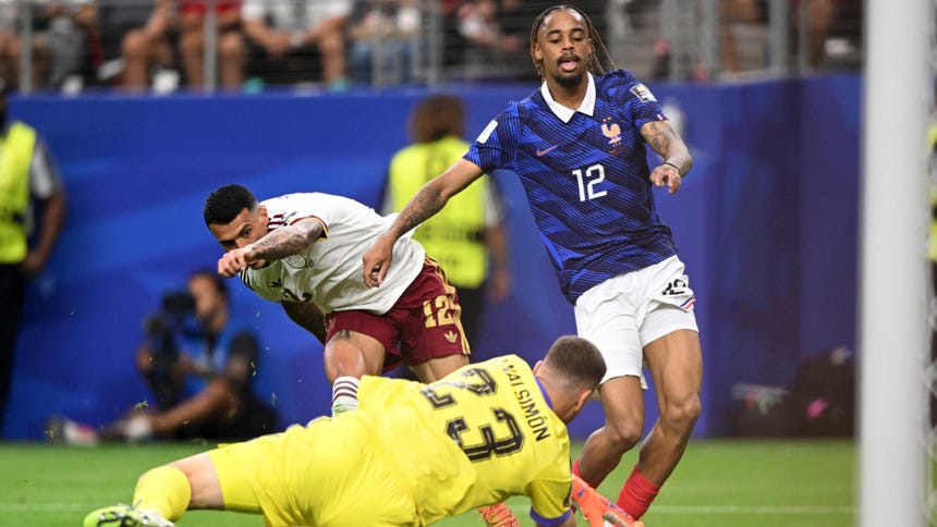 Bradley Barcola en Francia vs España