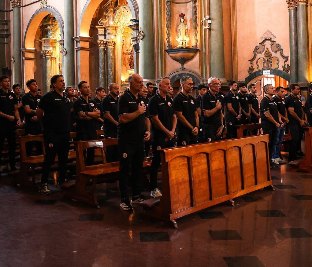 Universitario será dirigido en el Clausura por el DT Héctor Cúper.