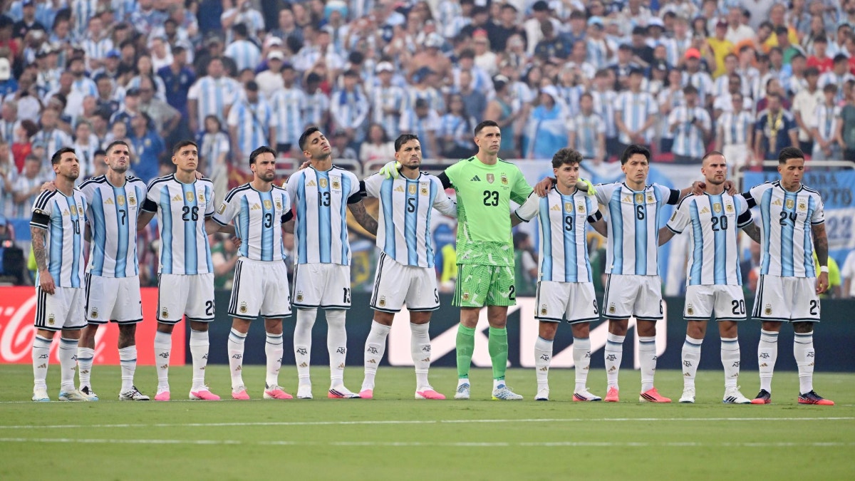 Cambio de última hora: prensa de Argentina destaca la posibilidad de una variante en su volante contra Inglaterra