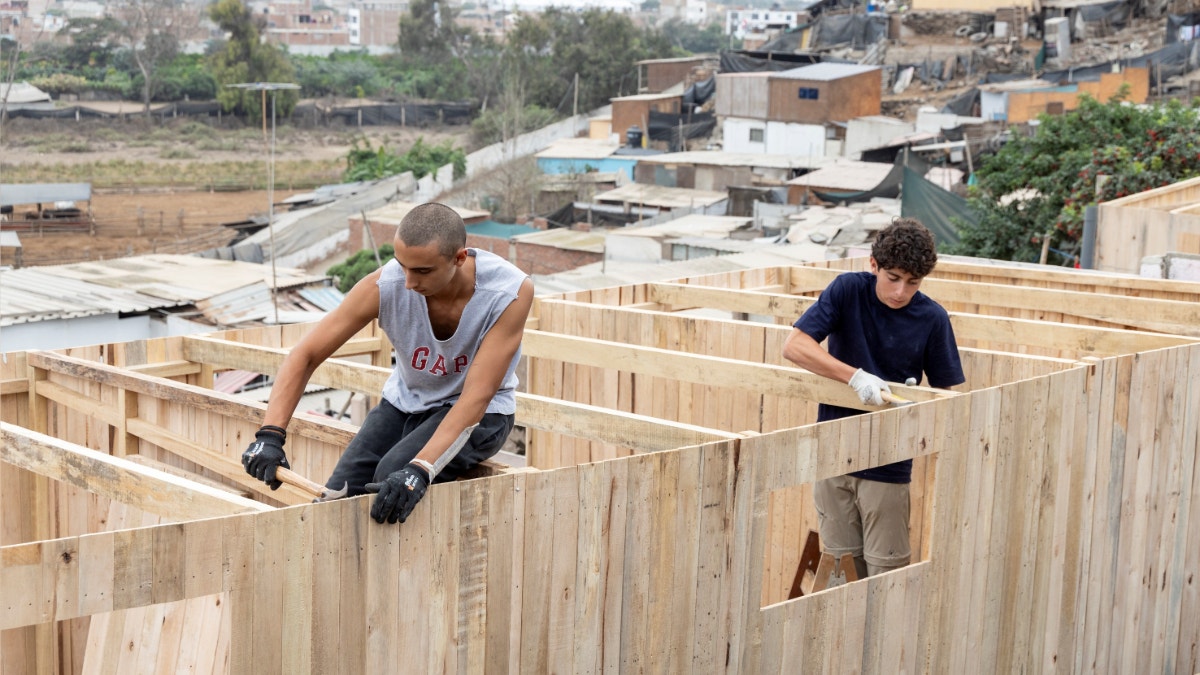 Más de 200 jóvenes italianos visitaron Lima para realizar voluntariado en zonas pobres de la ciudad