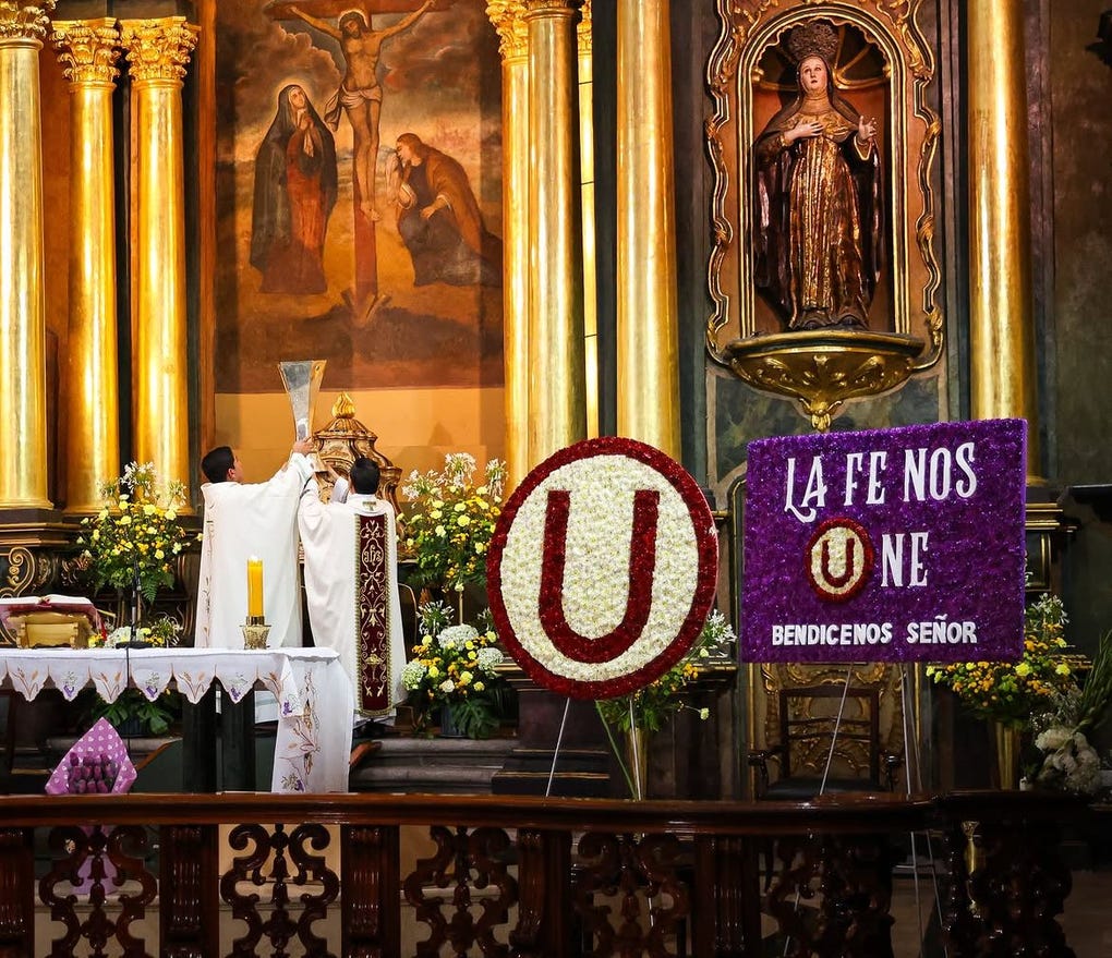 Universitario está obligado a ganar el Clausura para pelear por el tetracampeonato.