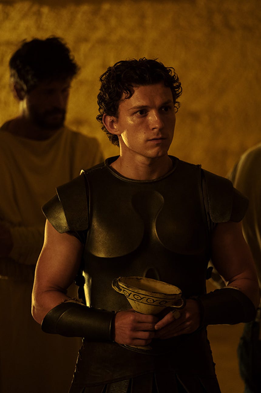 Telémaco (Tom Holland) es el hijo de Odiseo y Penélope.  