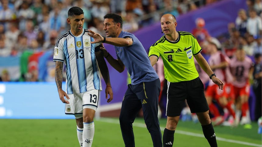 En la selección argentina, Cristian Romero usa el dorsal 13.