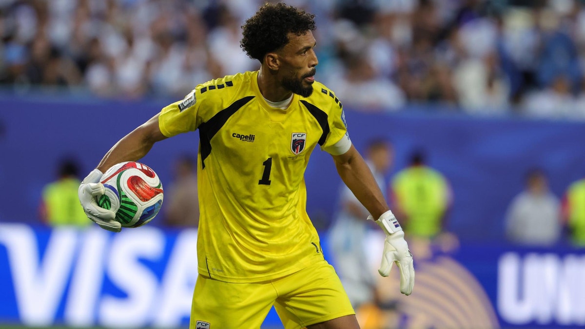Chile lo tiene en la mira: Vozinha aparece como el gran objetivo de Colo Colo