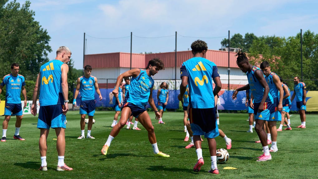 España no pudo entrenar por mal tiempo.