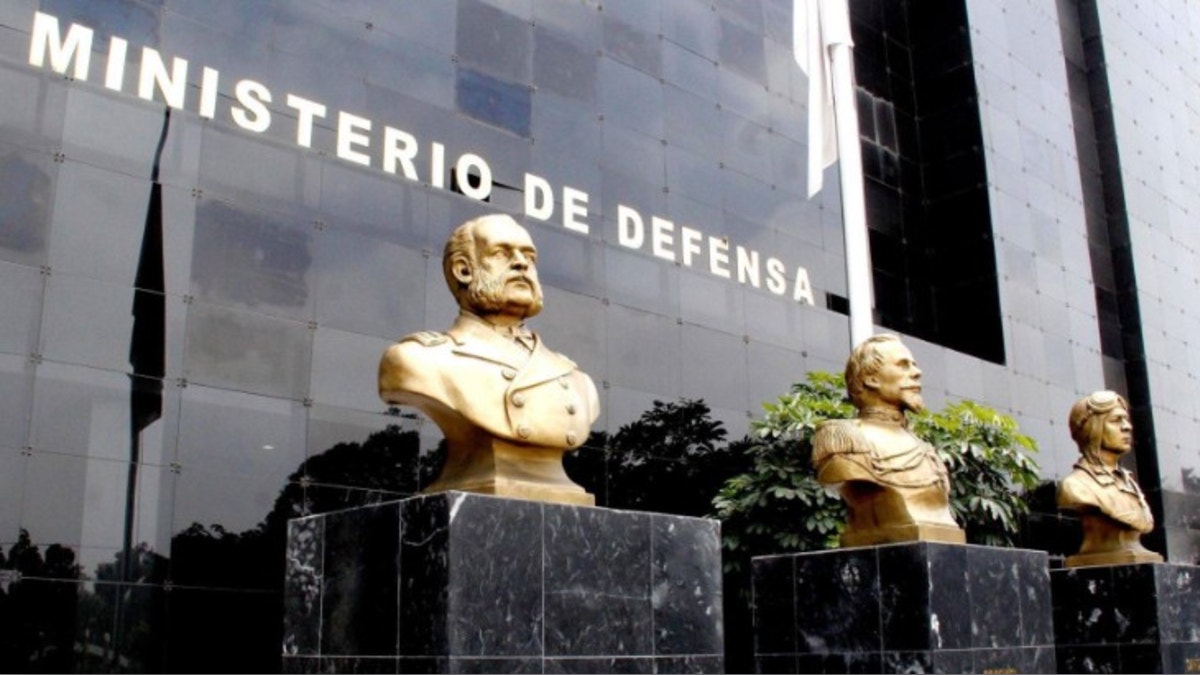 Ministerio de Defensa lamenta desacuerdo entre Bomberos y organización del desfile por Fiestas Patrias