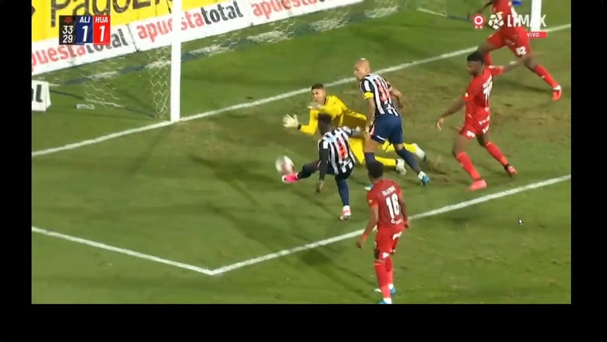 Así fue el primer gol de Alianza Lima ante Sport Huancayo