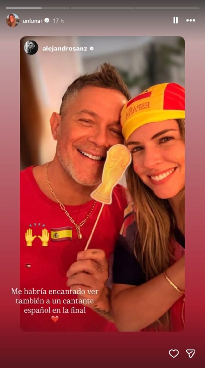 Stephanie Cayo se mostró feliz con su pareja Alejandro Sanz celebrando el título de España.