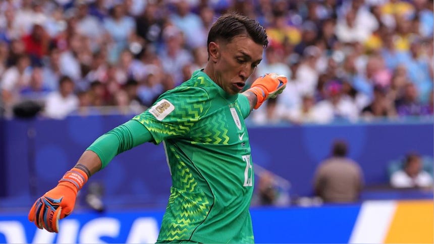 Fernando Muslera cometió múltiples errores en la fase de grupos con Uruguay