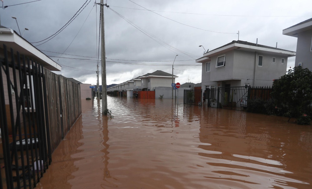 Decretan estado de catástrofe en el norte de Chile por fuerte temporal