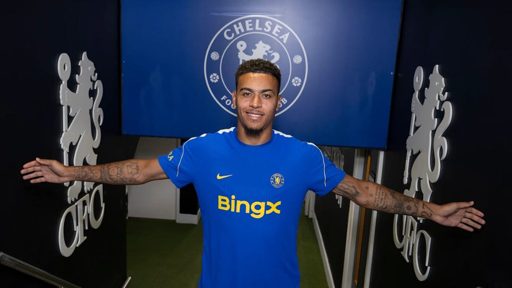 Morgan Rogers en su primer día como jugador 'Blue'