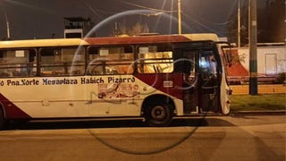 Chofer de la empresa Santa Cruz salvó de morir en ataque armado en Comas: al ver al sicario, aceleró y evitó los disparos