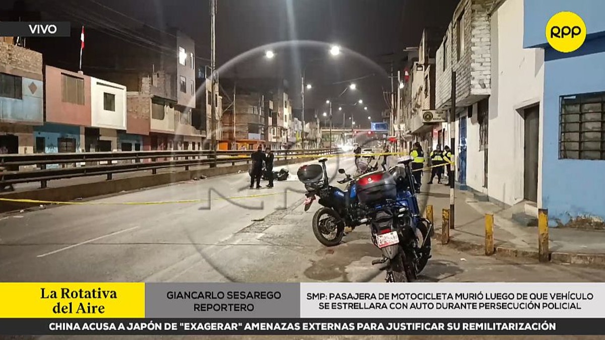 Motociclistas en fuga chocaron con un automóvil en SMP: una joven murió y su acompañante resultó herido [VIDEO]
